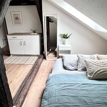 Loft Apartment Close To Metro Palmovka Praga Esterno foto