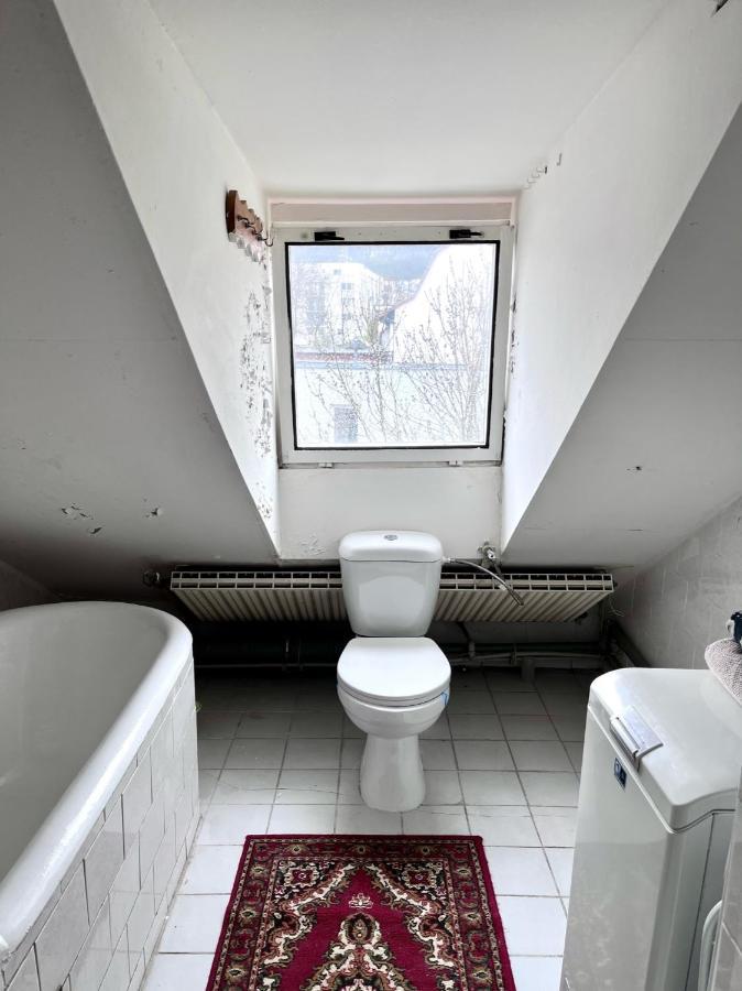 Loft Apartment Close To Metro Palmovka Praga Esterno foto