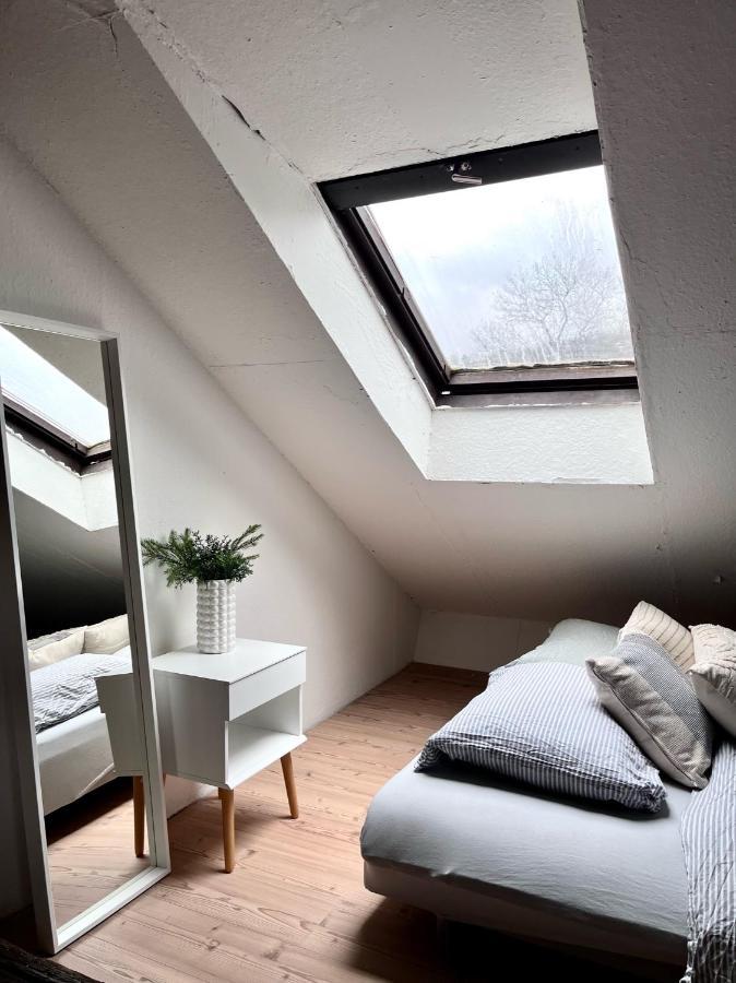 Loft Apartment Close To Metro Palmovka Praga Esterno foto