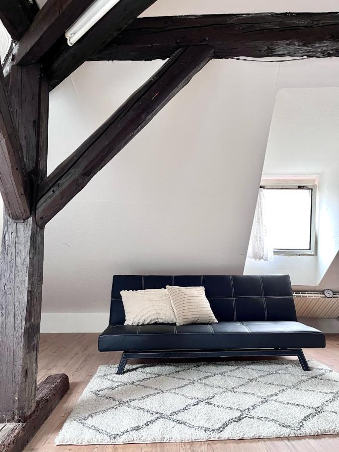Loft Apartment Close To Metro Palmovka Praga Esterno foto